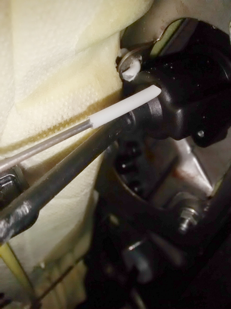 Замена поясничной опоры спинки сиденья (снова). — Opel Astra H, 1,6 л ...