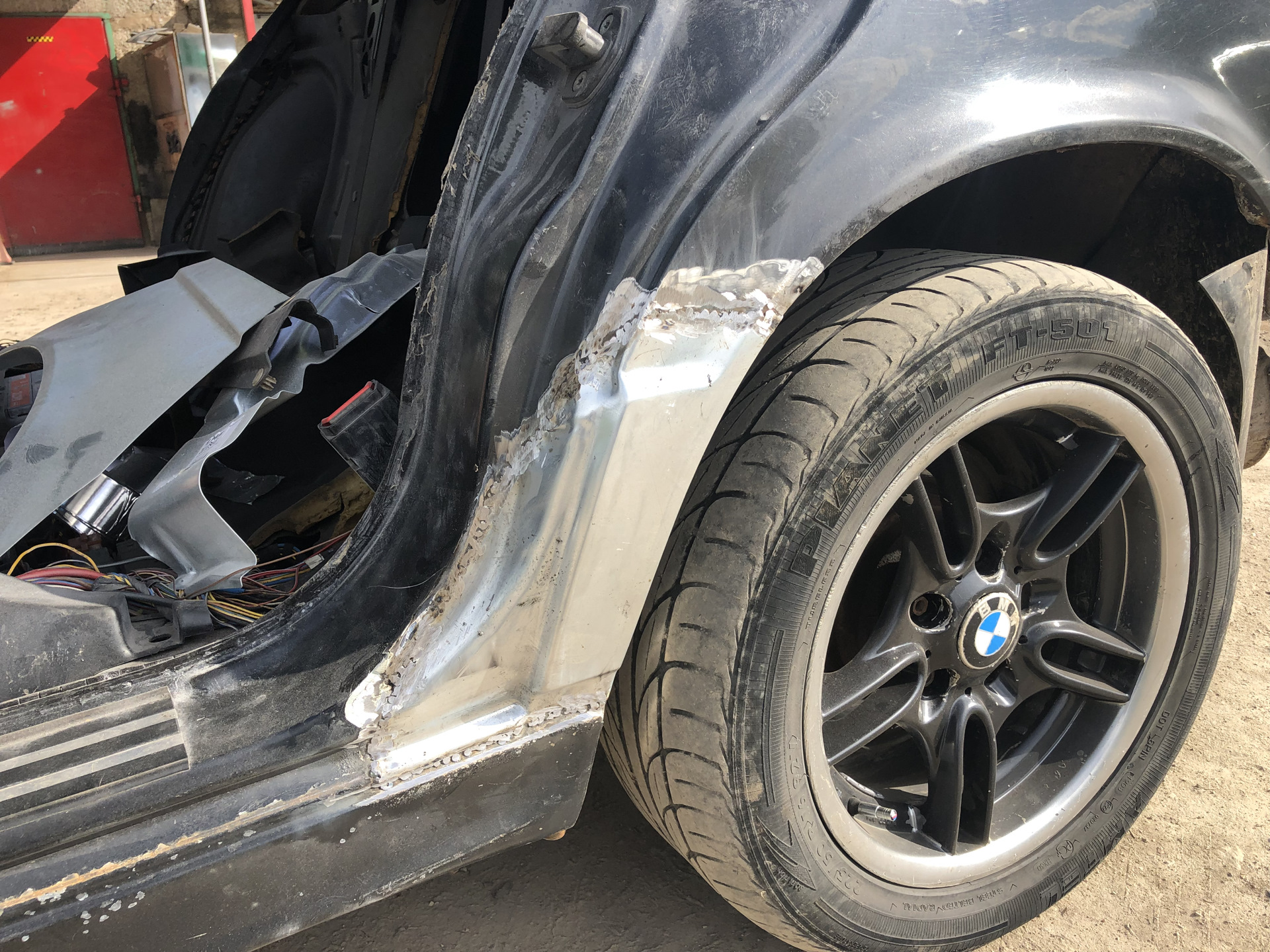День 8. Сварка почти подошла к концу. — BMW 5 series (E34), 2 л, 1994 ...