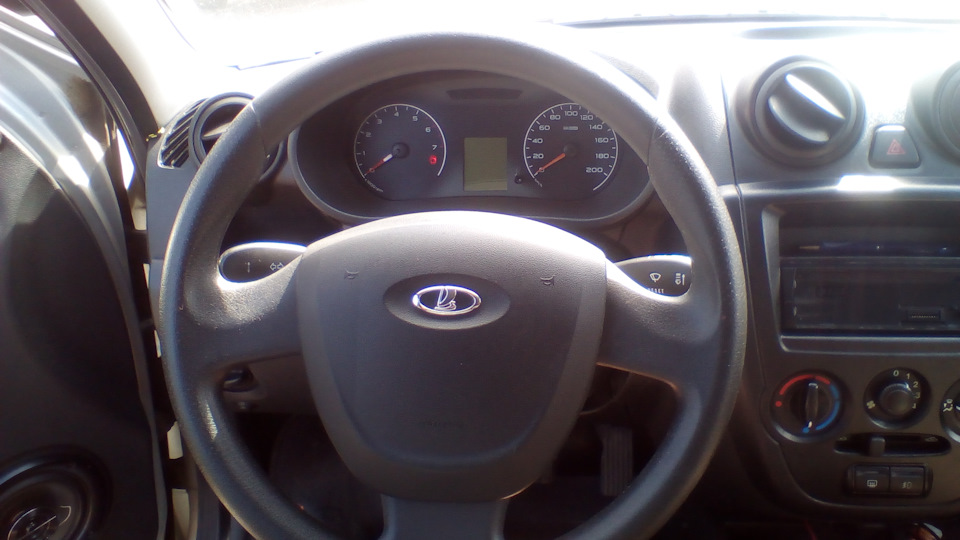 Фото в бортжурнале Lada Гранта (1G)