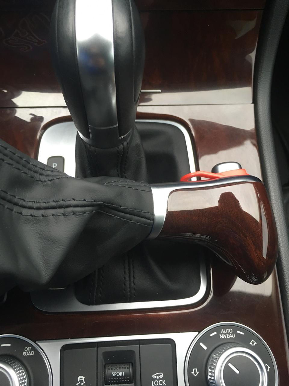 Ставим ручку АКПП на FL от GP - Volkswagen Touareg (2G), 3,6 л, 2017 года стайли