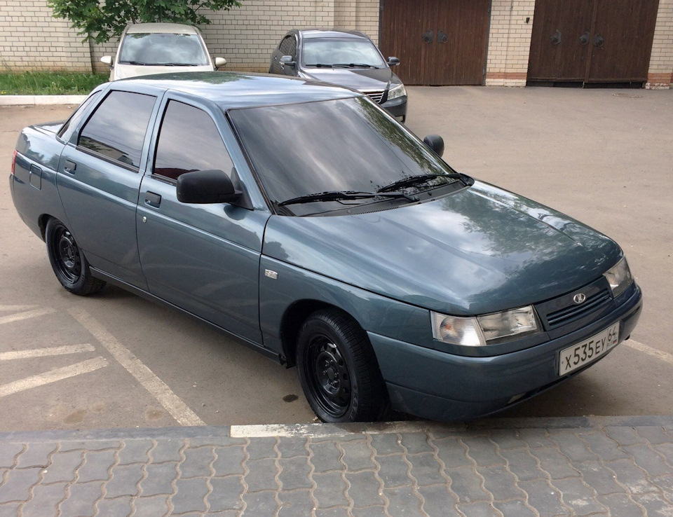 Lada 2110 черная