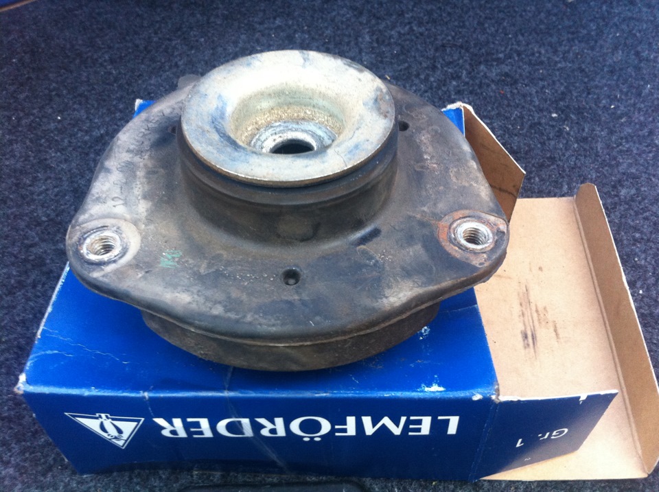 опорный подшипник передней стойки vw caddy 2008 u. фольксваген гольф 2 верхняя опора амортизатора. опора амортизатора passat b5. опора амортизатора фольксваген поло седан. опора заднего амортизатора пассат б3.