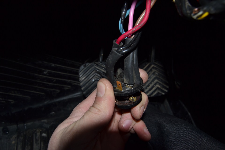 Провода катушки зажигания (распиновка) автомобиля Нива 21213