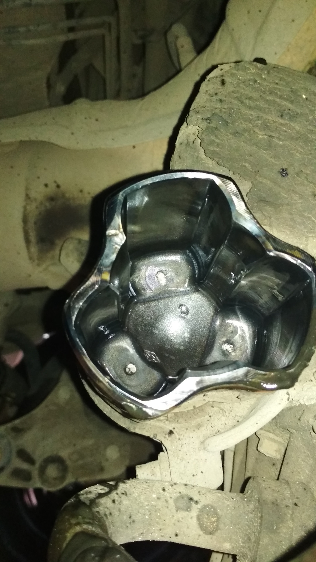 8 дорестайлинг причины. Вибрация форд фокус 2. Устранение вибрации при наборе скорости форд фокус  1. 8 вибрации на холостом. Датчик вибрации на форд фокус 2.