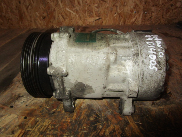 Компрессор кондиционера Skoda Octavia 1997-2000;New Beetle 1998-2010;A3 ...