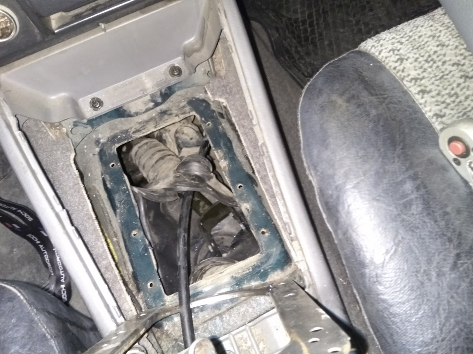 Дребезжит рычаг кпп. Лечение — Subaru Forester (SF), 2 л, 1998 года ...