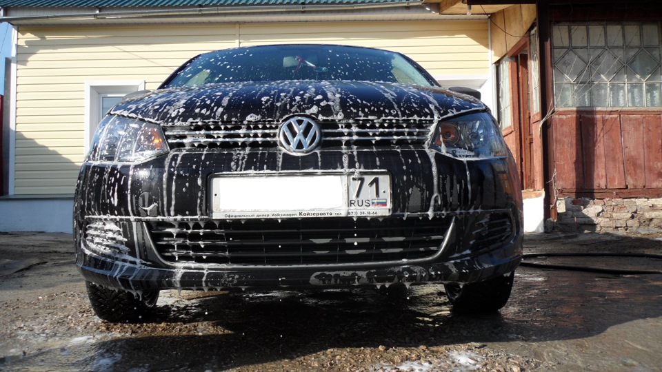 Дневные помывушки, новые наклейки МЧС и Drive2 — Volkswagen Polo Sedan ...