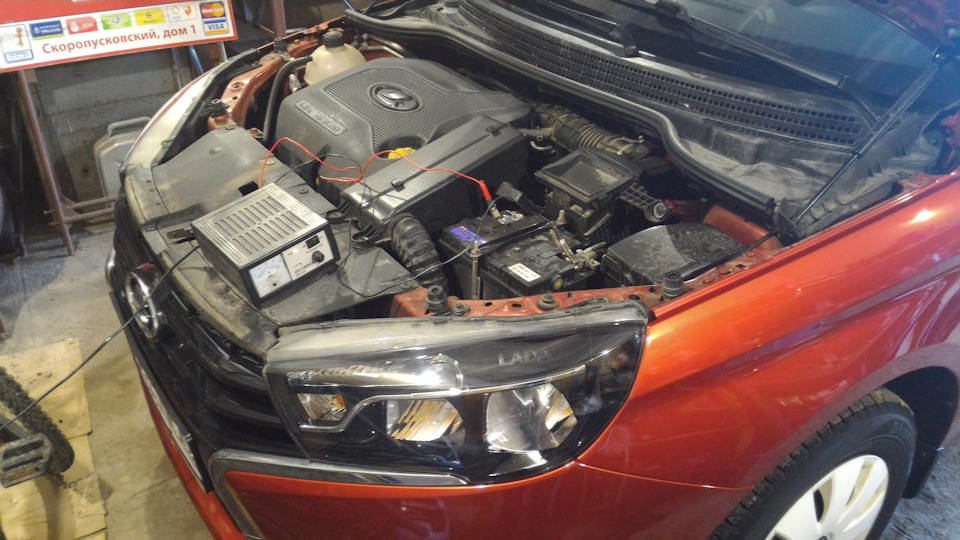 Без объявления войны, внезапно сел аккумулятор… — LADA Vesta, 1,6 л ...