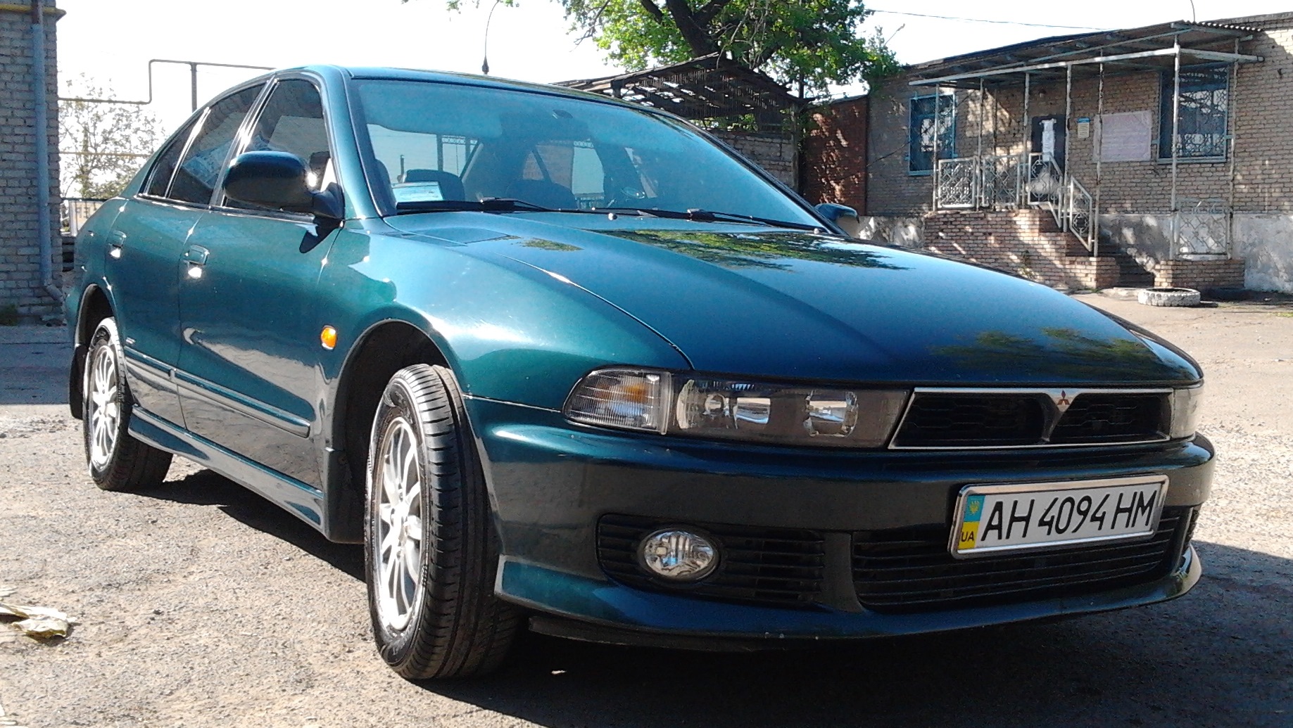 Mitsubishi galant 2. Митсубиси Галант 2000. Митсубиси Галант зеленый. Галант 8 зеленый. Mitsubishi Galant Green.