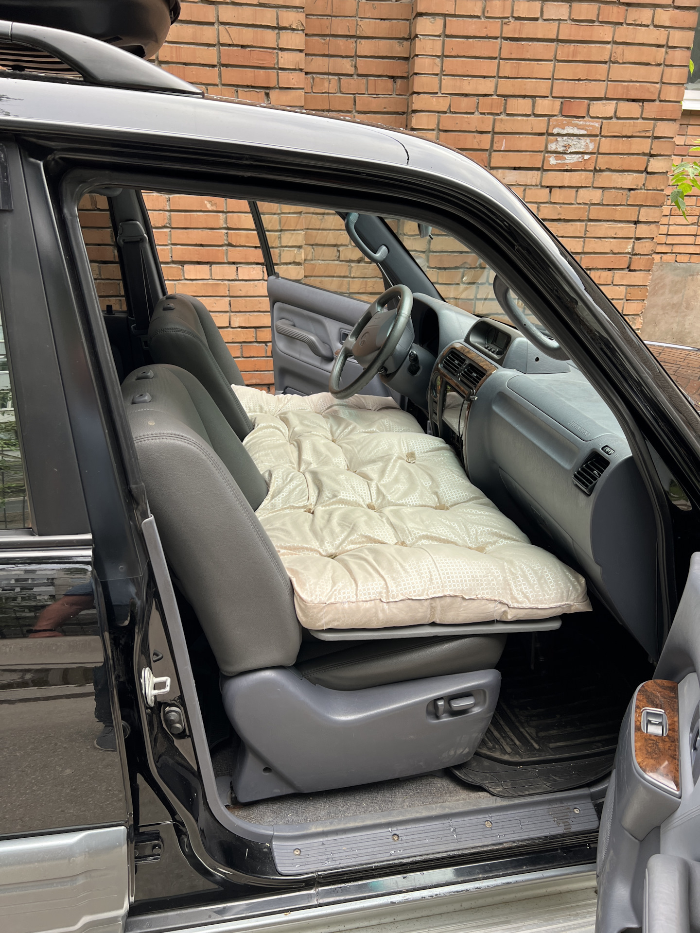Дополнительное спальное место — Toyota Land Cruiser Prado 90-series, 3 ...