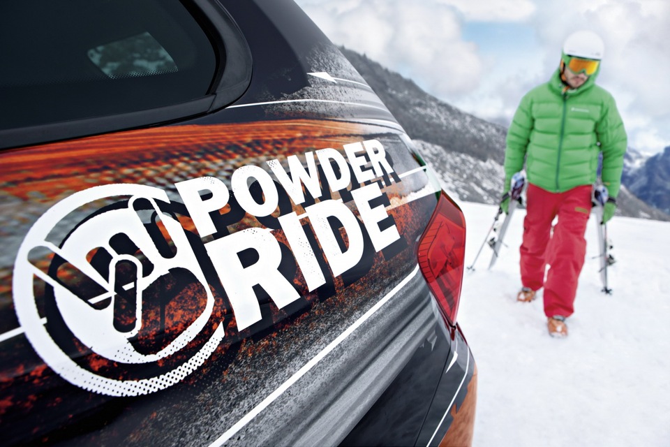 Специальная версия. Сноуборд BMW. Powder Ride наклейка x1. Powdered by BMW.