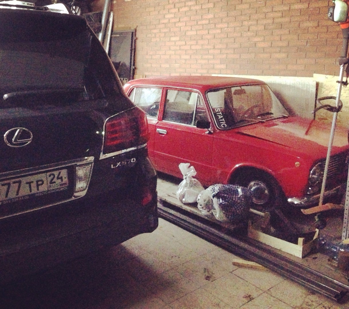 Ищу запчасти на ваз 2103 в Омске — Lada 2101, 1,2 л, 1978 года ...