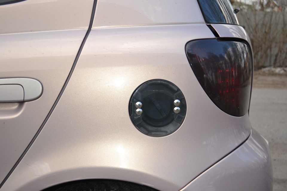 фото отчет по лючку бензобака — Toyota Vitz (10), 1 л, 2001 года ...