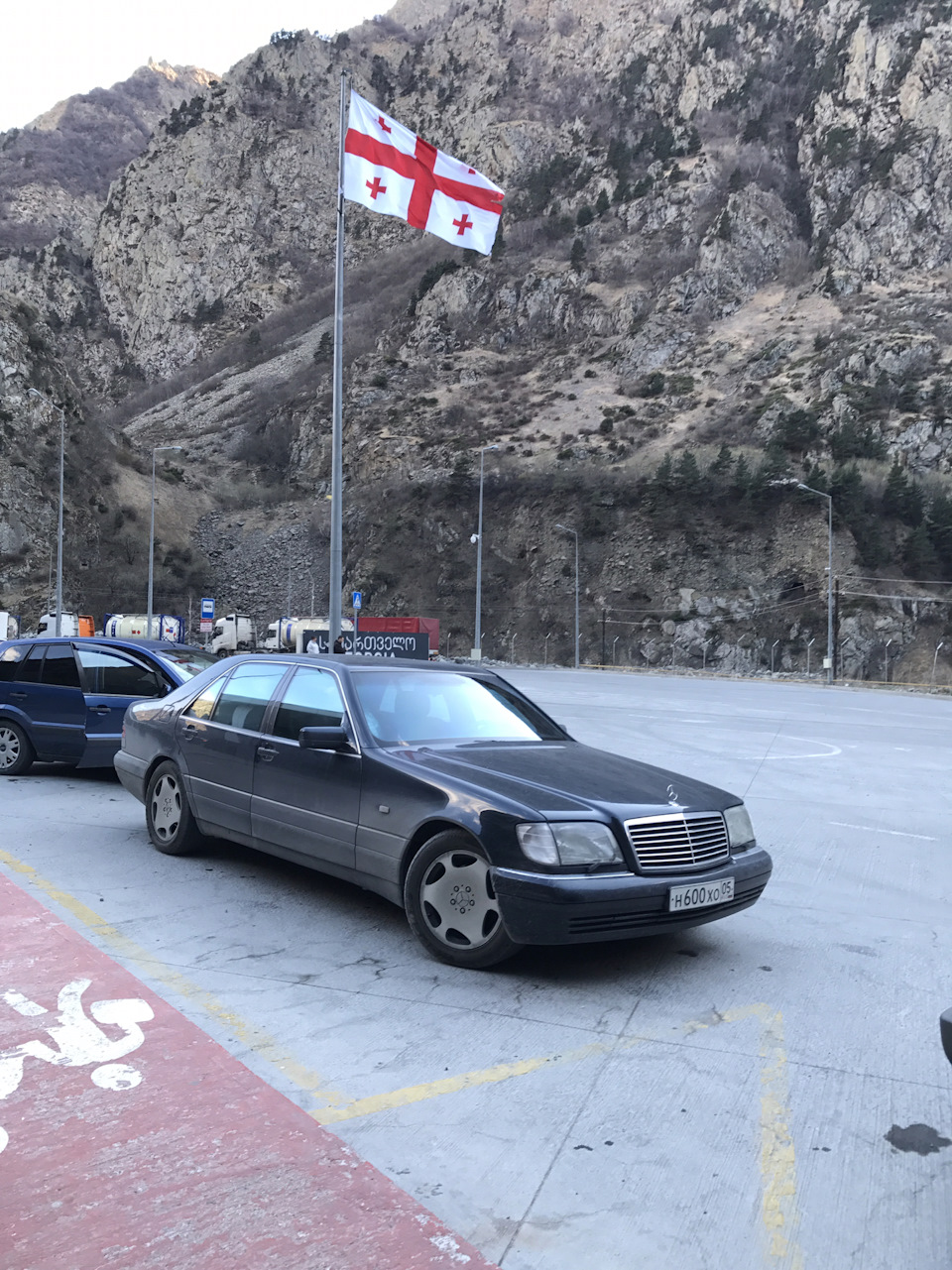 W140 в Грузии — Mercedes-Benz S-Class (W140), 5 л, 1997 года | путешествие  | DRIVE2