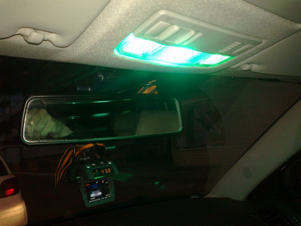 Какое всё зелёное… — Skoda Fabia Combi Mk2, 1,4 л, 2011 года ...