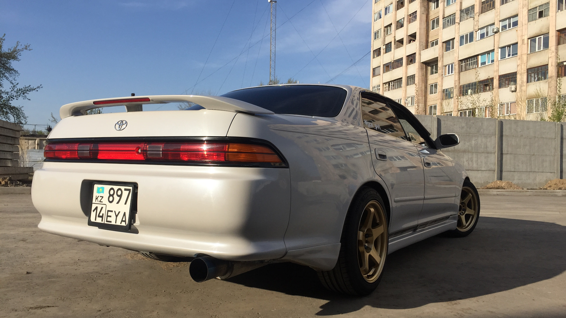 TninoFull-Drive2 Vintage Cream ！ Toyota Mark II (90) 3.0 бензиновый 1995 | Городской стиляга