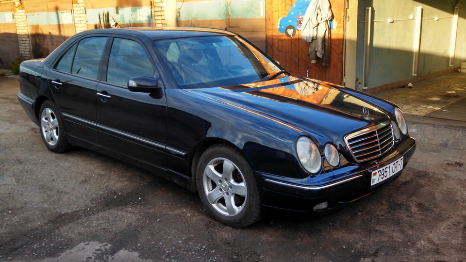 Avito mercedes 210 кузов. Мерседес е430. Мерседес е210 авангард. Mercedes benz e class w210 1995. Мерседес 210 кузов.