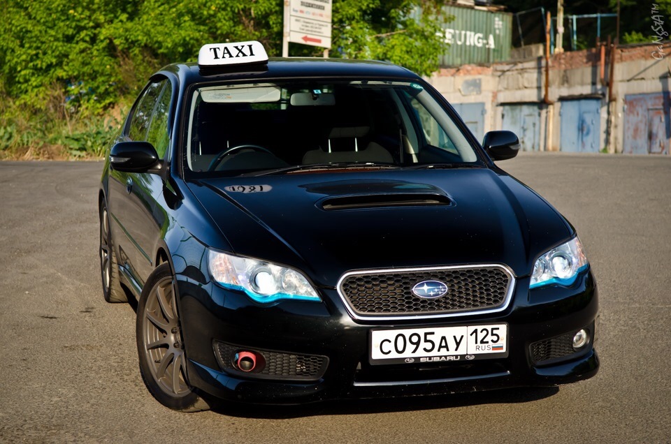 Subaru legacy spec b отличие