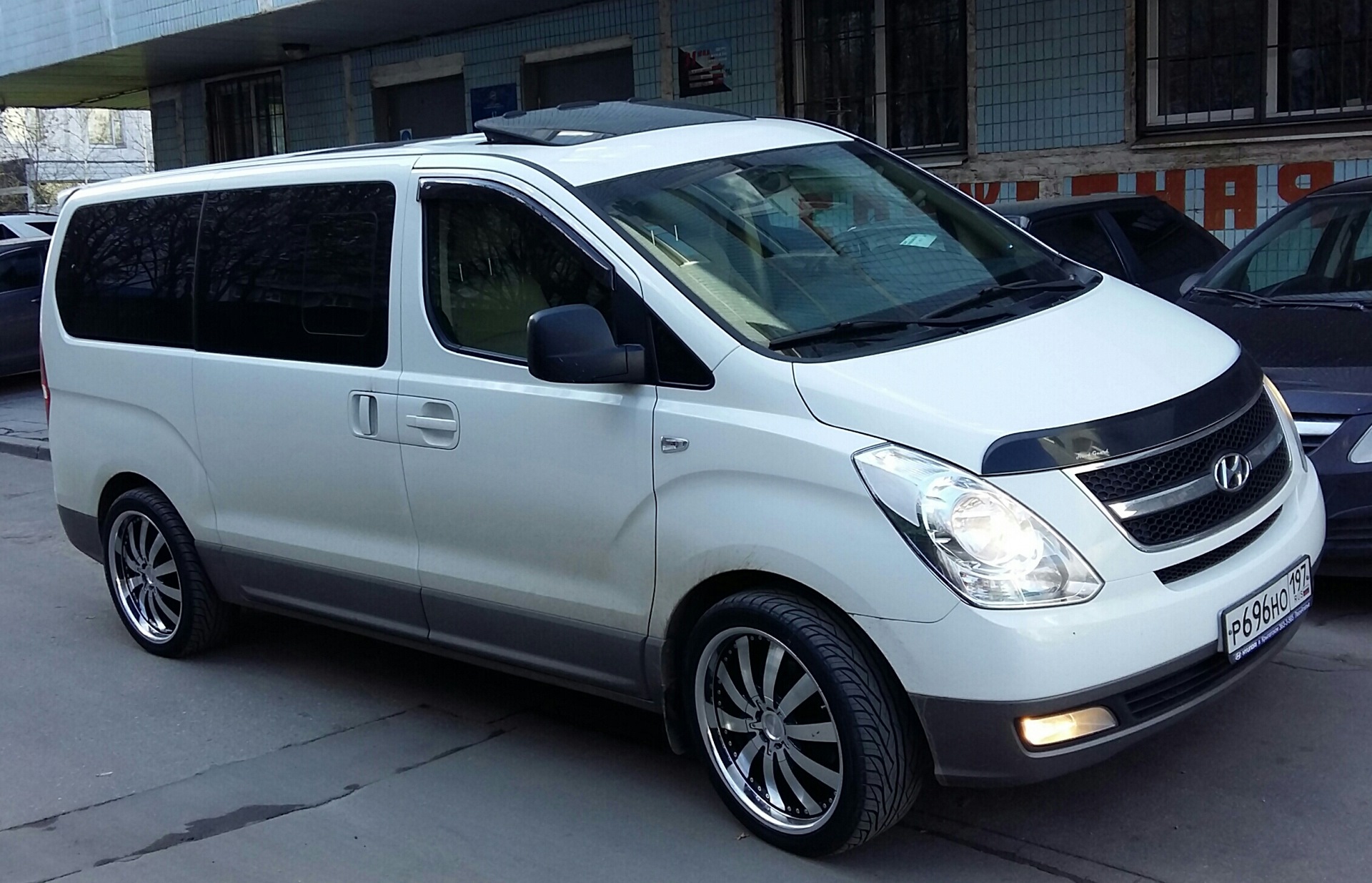 Hyundai starex колеса