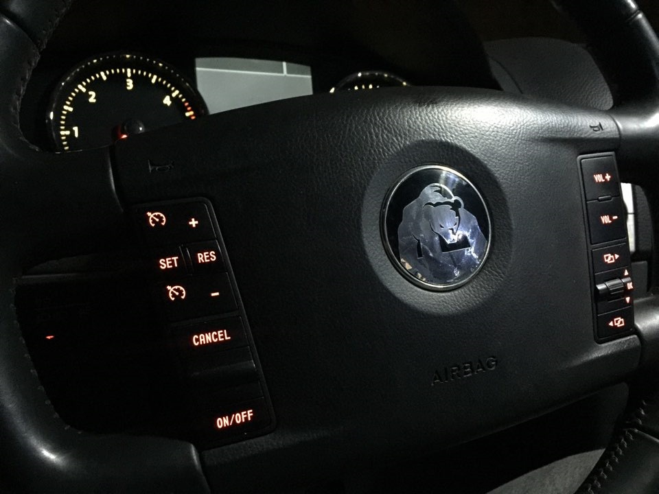 Наклейка Hofele на руль и шиномонтаж в РЛД — Volkswagen Touareg (1G), 2 ...