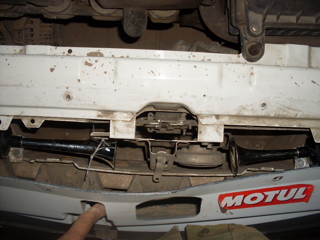 Установка сигнала. — Lada Приора хэтчбек, 1,6 л, 2011 года | стайлинг ...