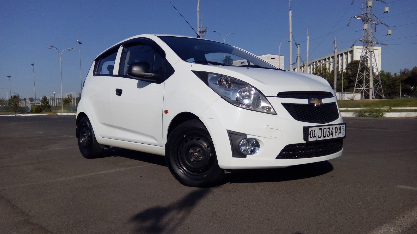 Spark id. Chevrolet Spark r15. Chevrolet Spark m400. Chevrolet Spark Motor 1.25. Спарк с колесами r14.