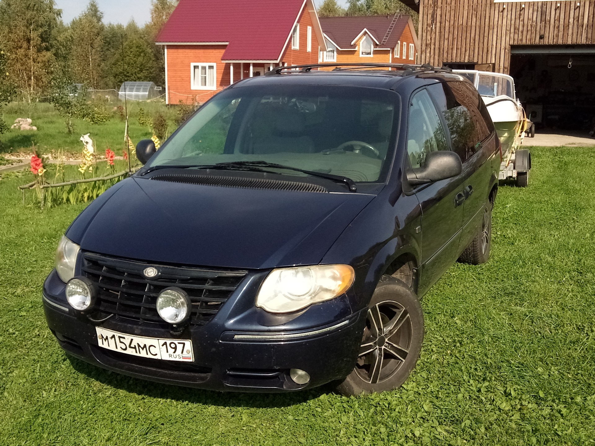 Новый капот — Dodge Caravan IV, 3,8 л, 2001 года | кузовной ремонт | DRIVE2