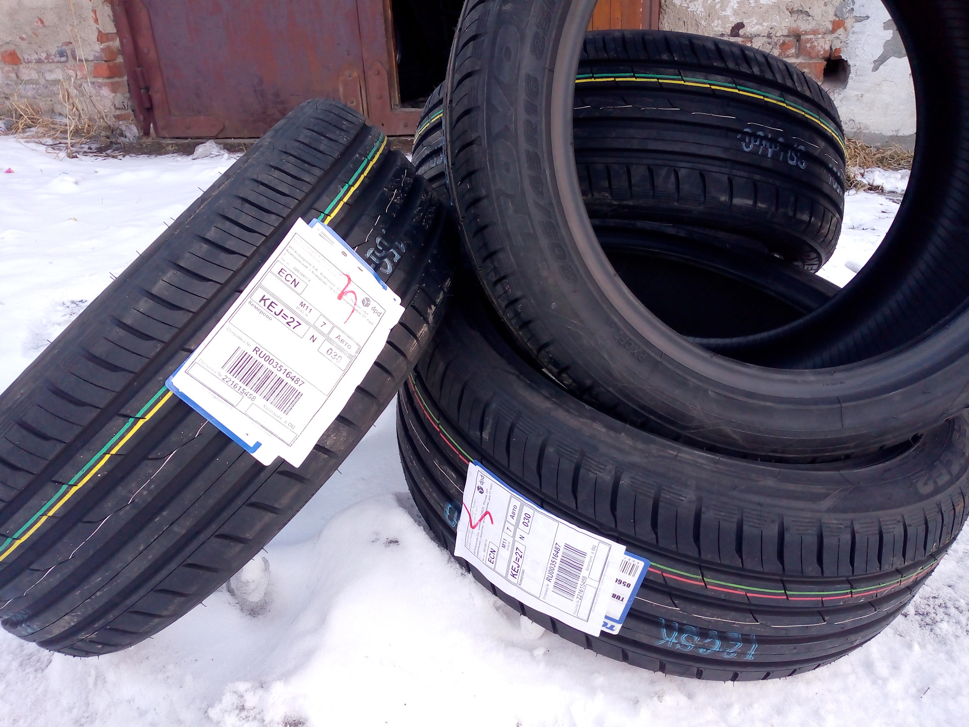 Резина toyo proxes cf2. Автомобильная шина Toyo PROXES cf1 175/60 r14 79h летняя.