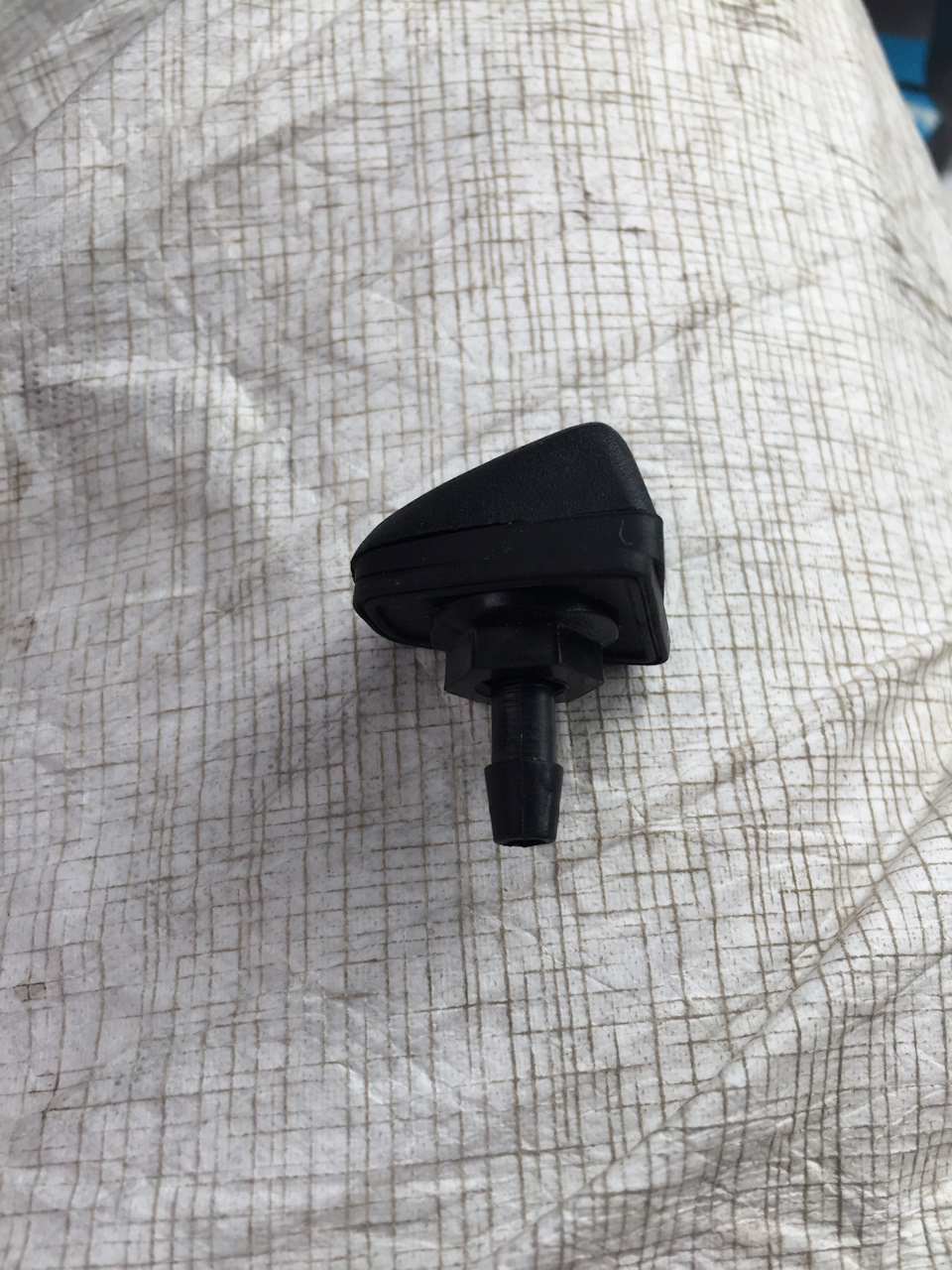 Форсунки омывателя лобового стекла лансер 10. Паджеро веерные форсунки. Паджеро веерные форсунки. Паджеро веерные форсунки. Форсунка омывателя лобового стекла паджеро 4.