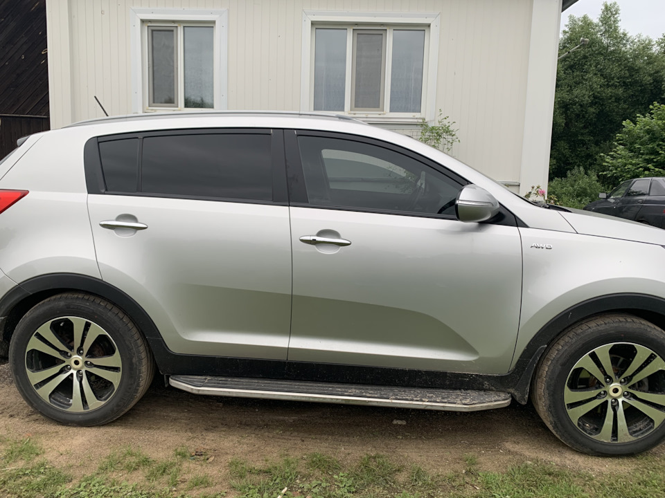 Снова тонировка! Боковые 35%, лобовое 70%. — KIA Sportage (3G), 2 л ...