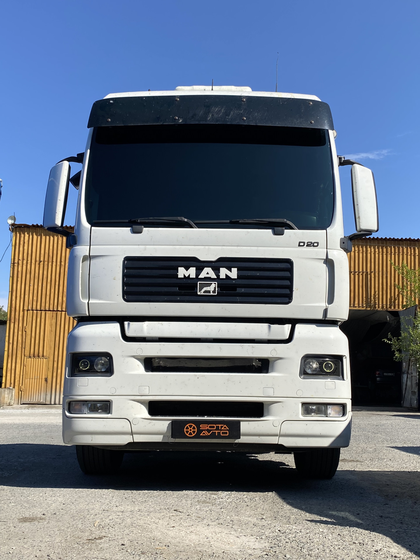 Новое лобовое и тонер 35% — MAN TGA 18 430, 9,9 л, 2018 года | визит на ...