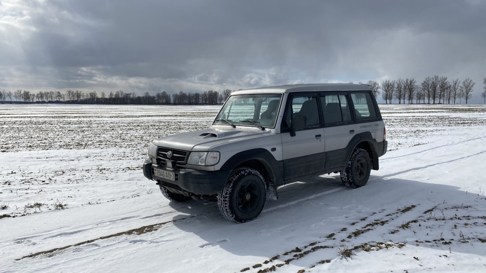 Выду в поле я с конём. — Hyundai Galloper, 2,5 л, 2000 года ...