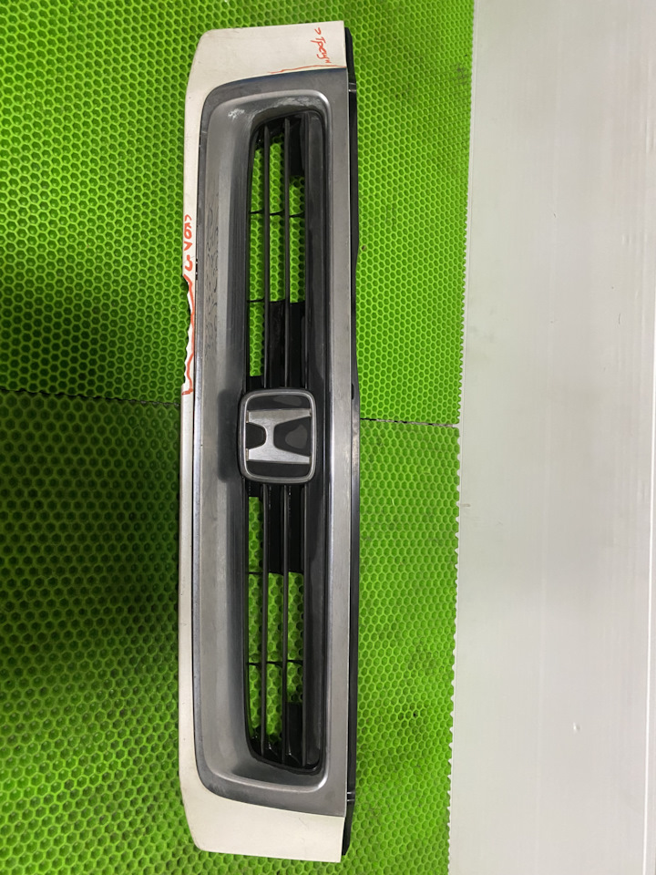 Решетка радиатора на Honda CR-V (RD1, RD2). Б/у | 2 000 ₽ в городе ...