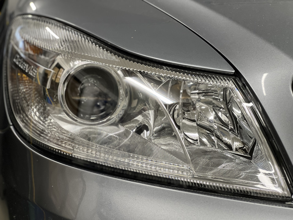 Работа с передними фарами — Skoda Octavia A5 Mk2, 1,8 л, 2012 года ...