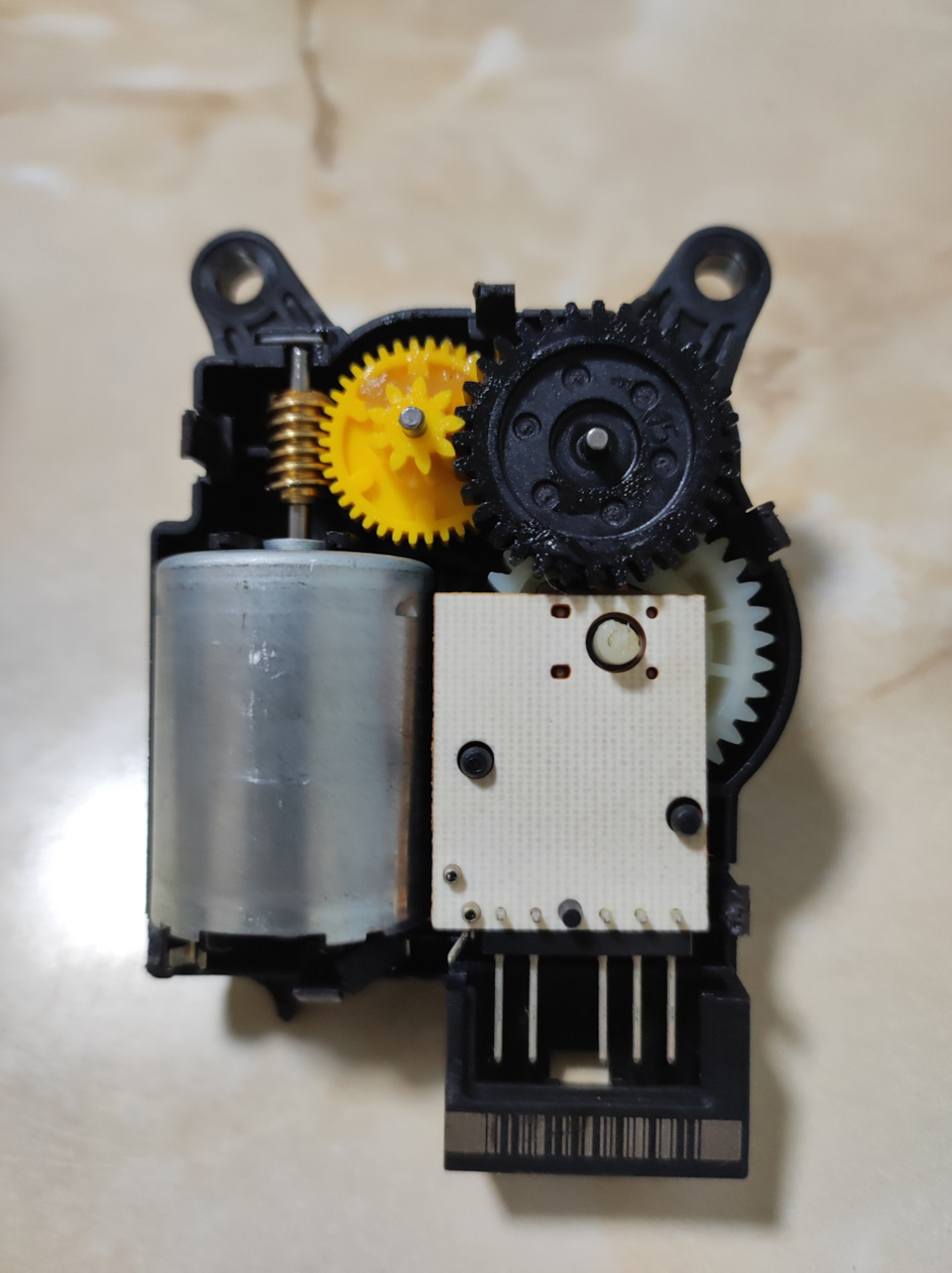 Замена сервопривода заслонки печки. — Volkswagen Tiguan (1G), 2 л, 2016 ...