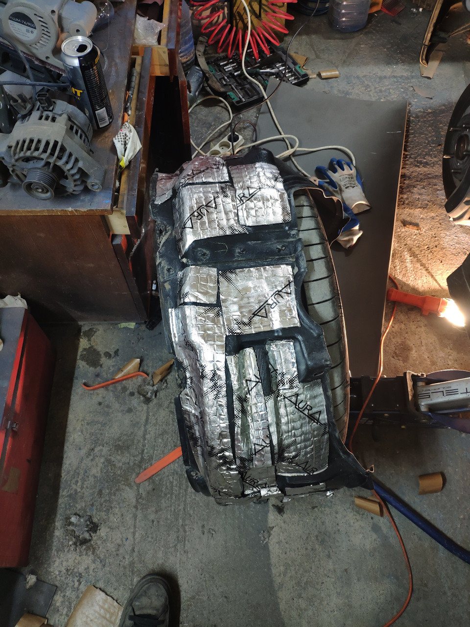 Шумка подкрылков — Lexus IS II, 2,5 л., 2008 года | своими руками | DRIVE2