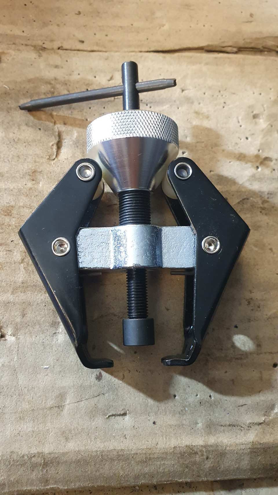 съемник — Audi Q5 (1G)