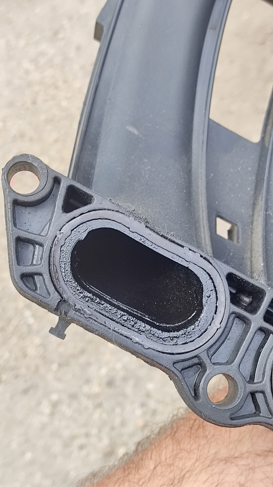 Плавают холостые обороты, Чистка дроссельной заслонки и впускного ...