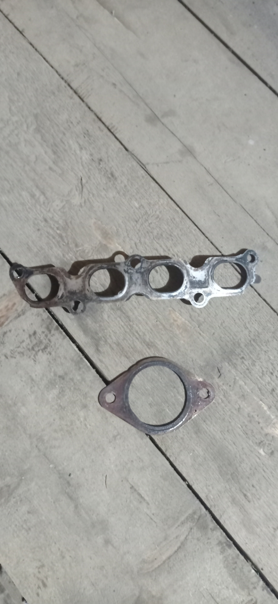 Сварка выпускного коллектора — Ford Focus II Sedan, 1,6 л, 2007 года ...