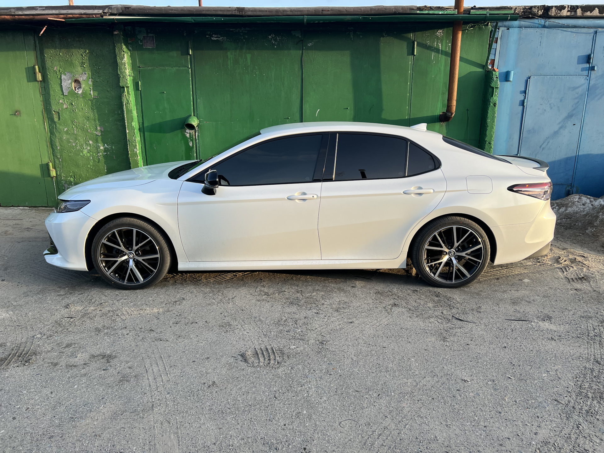 Диски GS F SPORT реплика и резина ZETA ALVENTI R19 — Toyota Camry (XV70), 3,5 л, 2019 года