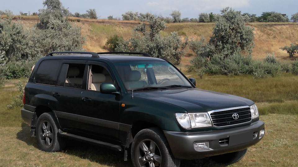 Toyota land cruiser 100 1998. Land cruiser 100 vs 105. Тойота 100 отзывы. Тойота 100 отзывы. Toyota land cruiser 100 gx.