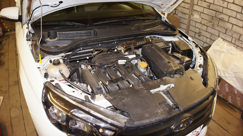 Гордость отечественного двигателестроения. Я бы даже сказал шедевр. Вершина технического прогресса АВТОВАЗа. — Lada Vesta SW (1G)