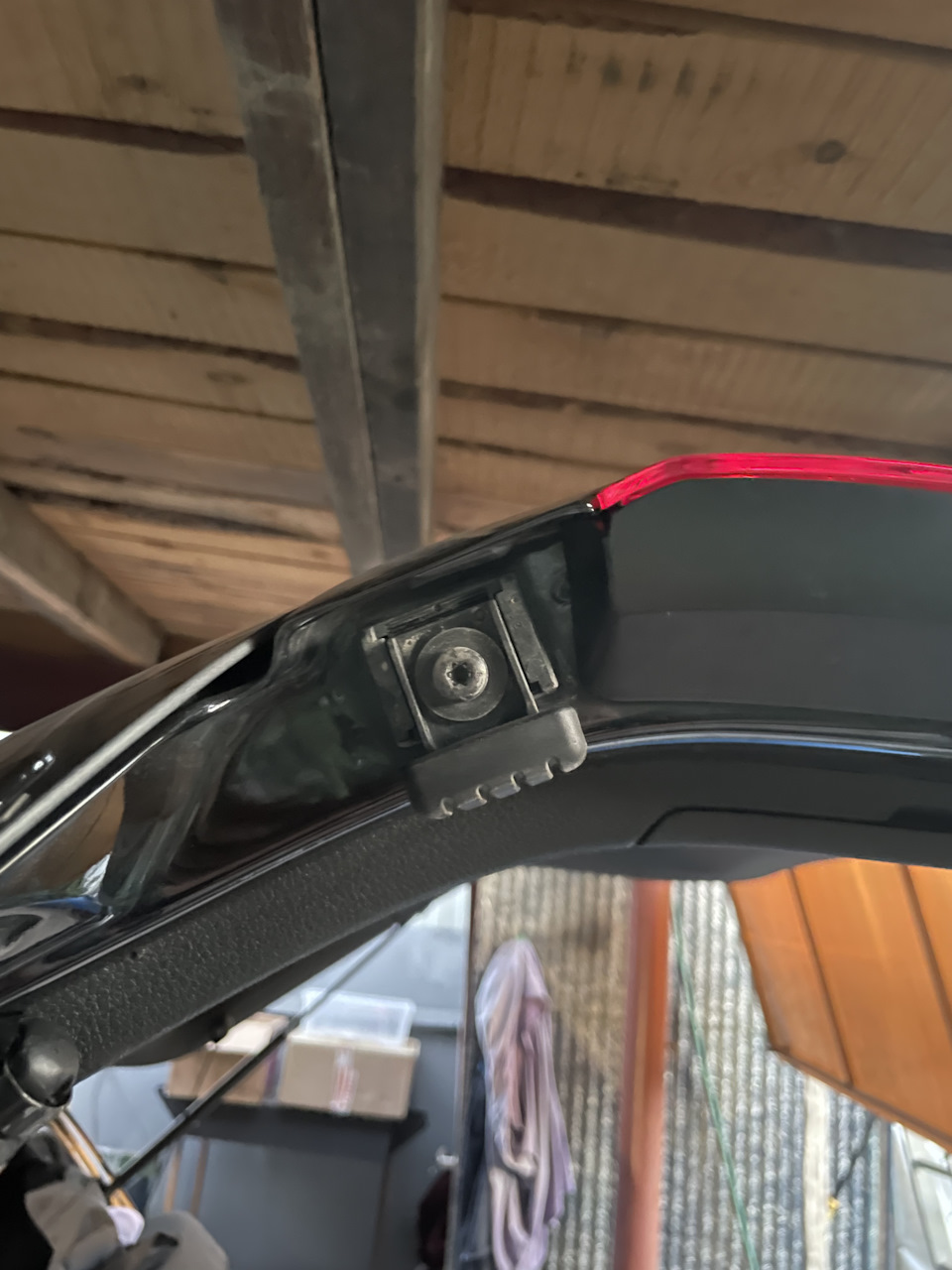 Регулировка крышки багажника — Volkswagen Tiguan (1G), 2 л, 2014 года ...