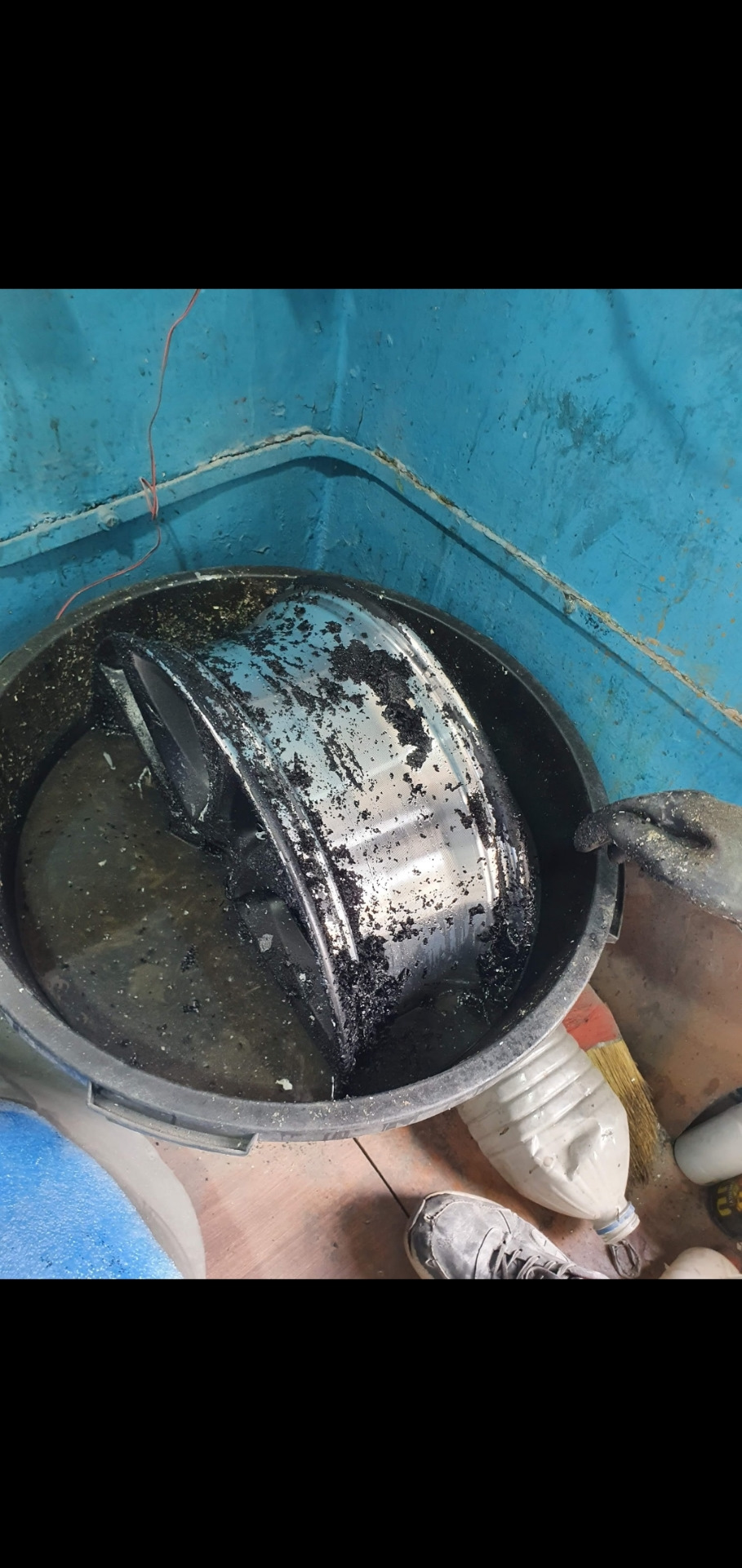 Процес зачистки дисков — Mazda 6 (3G), 2,5 л., 2015 года | колёсные ...