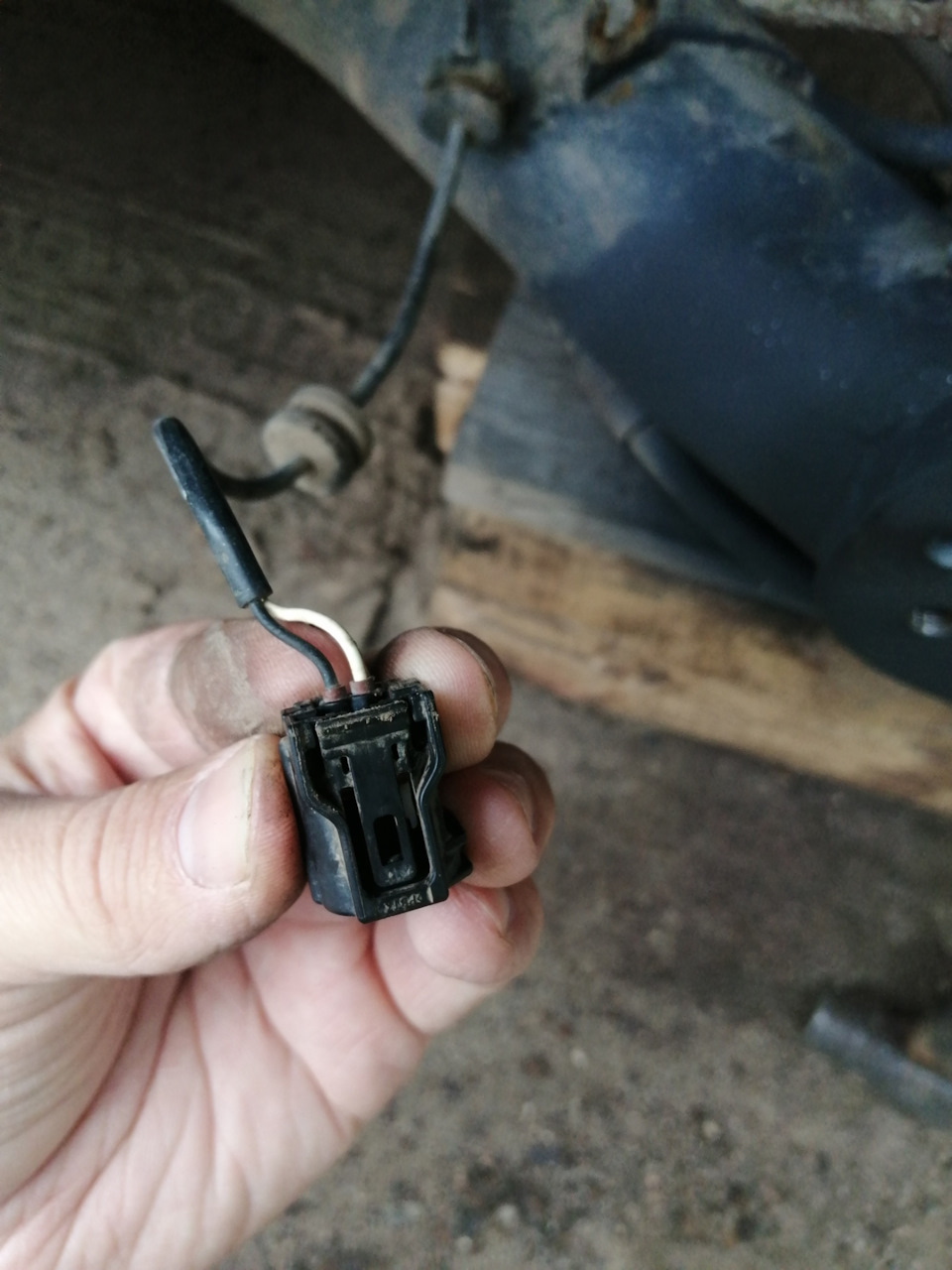Замена задних ступиц, пыльников и восстановление разъёмов АБС. — Toyota ...