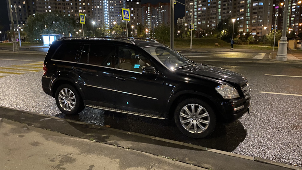 Mercedes-Benz GL-Class GL 500