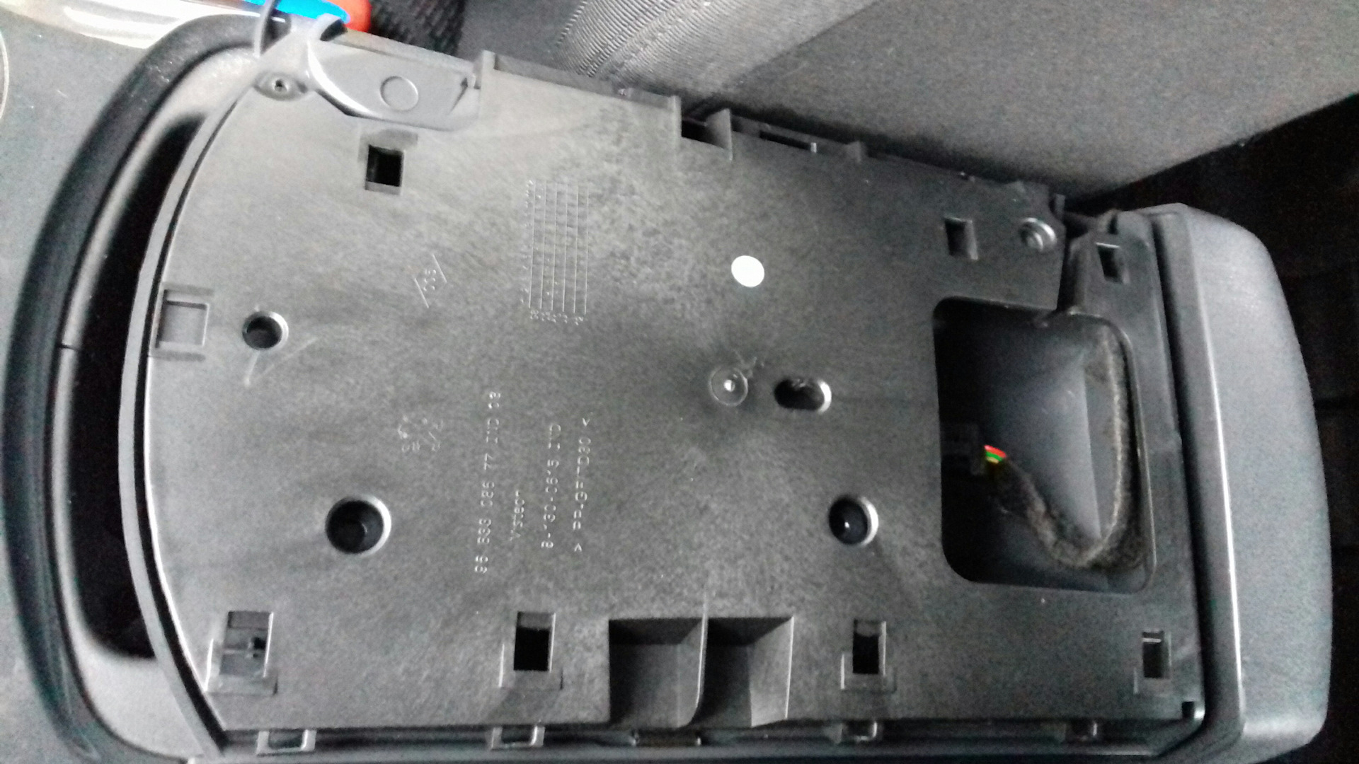 Как снять сидение пежо 3008 AUX 3008 - Peugeot 3008 (1G), 1,6 л, 2010 года автозвук DRIVE2