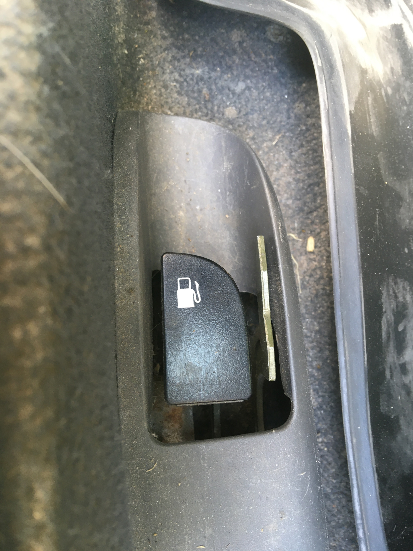 Ручка открытия багажника — KIA Spectra, 1,6 л, 2008 года | аксессуары ...