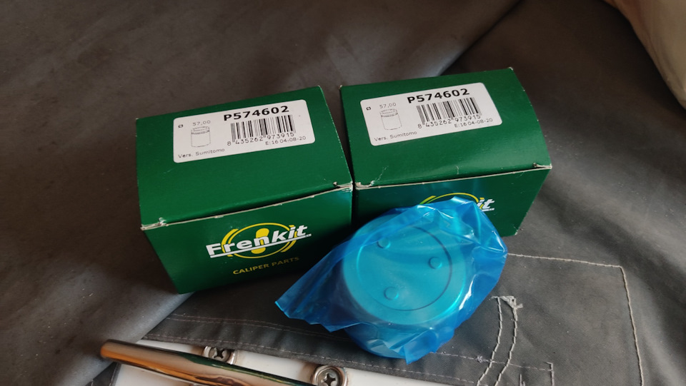 Фото в бортжурнале Suzuki Jimny (1G). Запчасти на фото: P574602