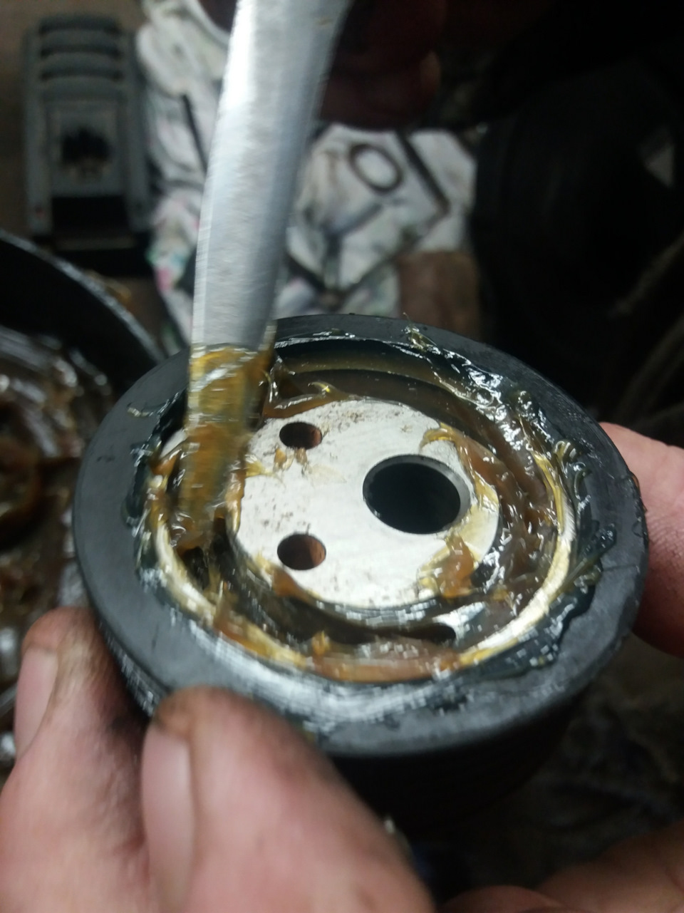 Натяжной ролик ремня генератора — Lada Приора хэтчбек, 1,6 л, 2013 года ...